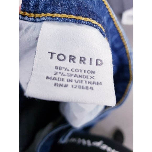 Torrid Relaxed Boot Distressed Size 24 Jeans - Picture 4 of 8